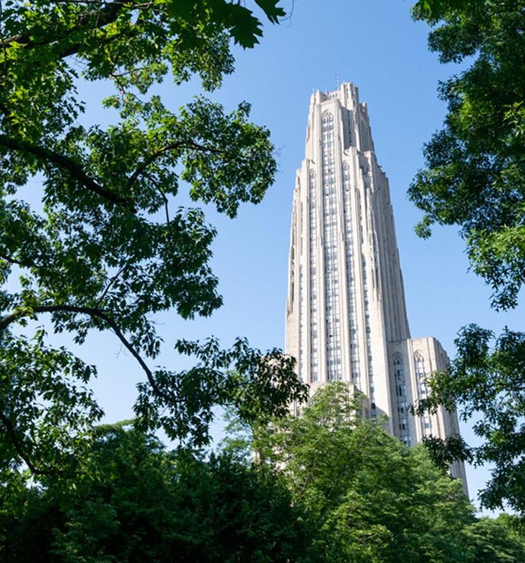 Cathedral of Learning exterior shot